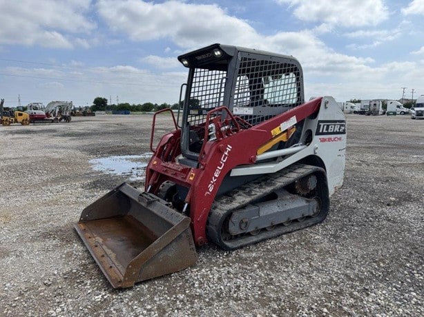 2021 Takeuchi TL8R2 photo 2
